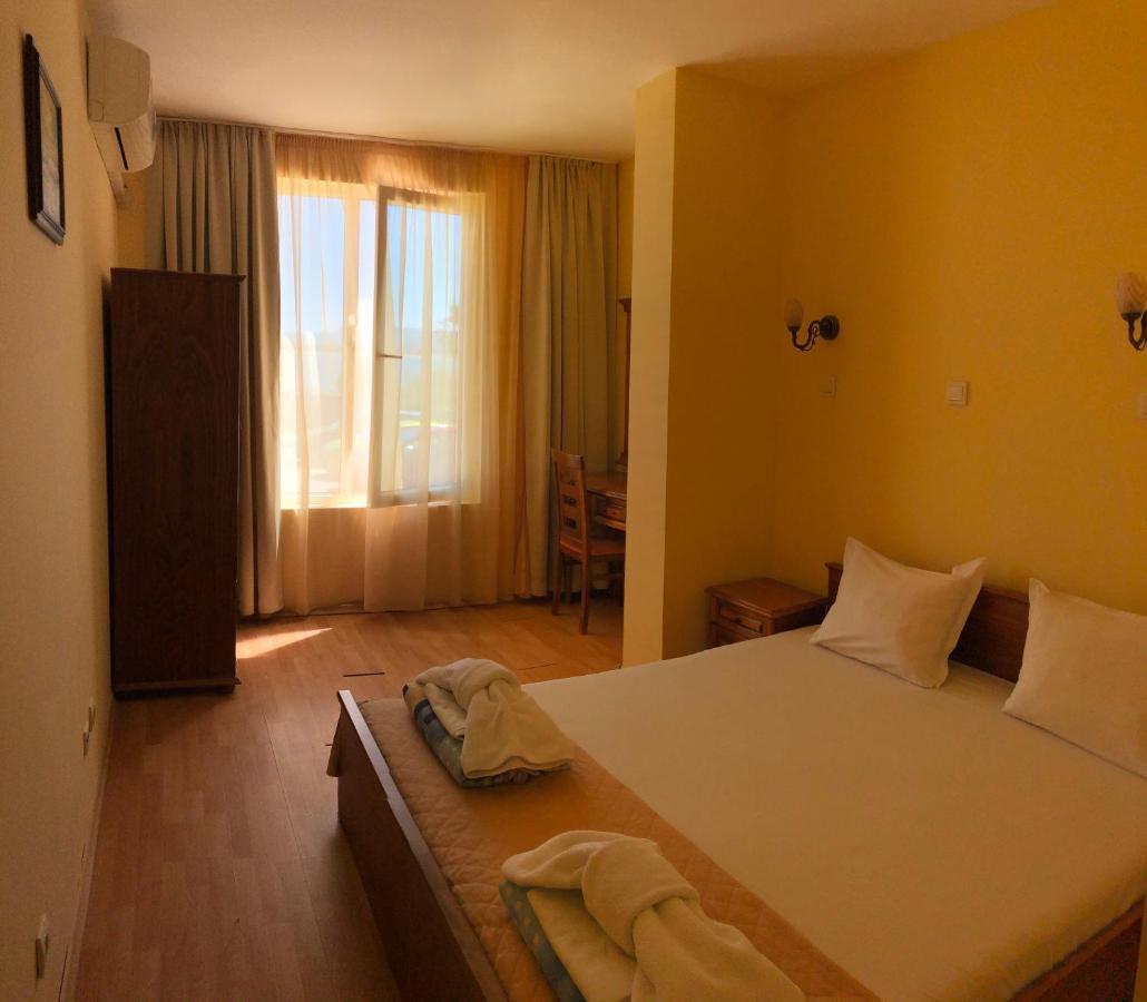 Family Hotel Littoral Созополь Экстерьер фото